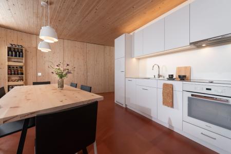 Küche Ferienwohnung Chasa Laina Sent